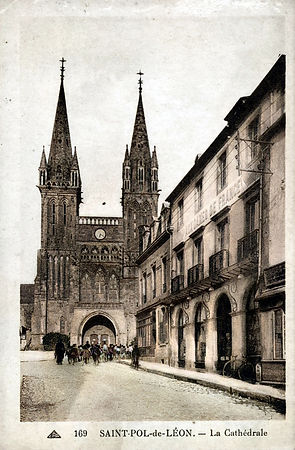 Saint Pol Léon Cathédrale.jpg