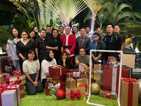 Christmas Tree Lighting At The Hermitage Jakarta