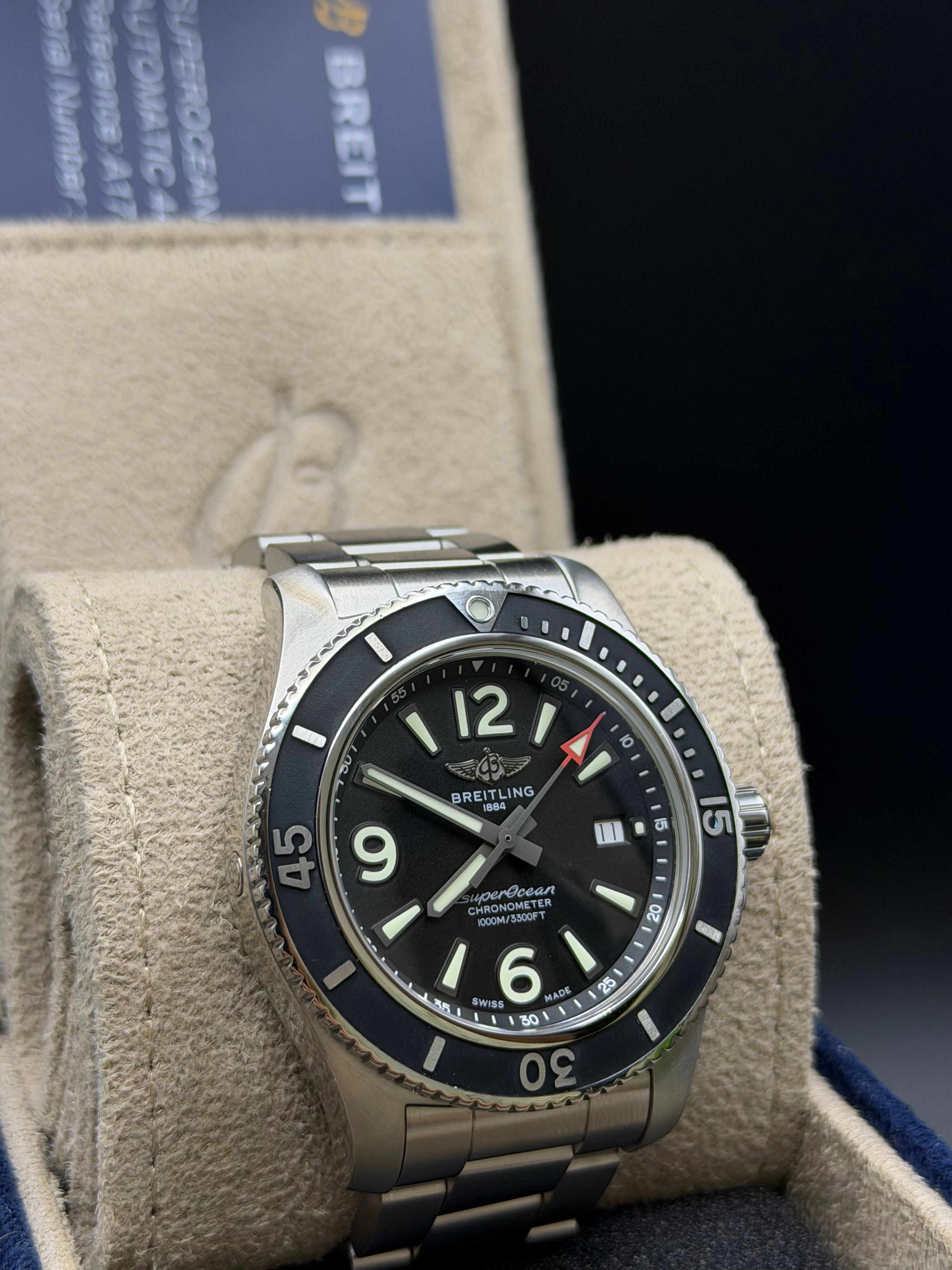 Breitling Superocean 44 automatic in black