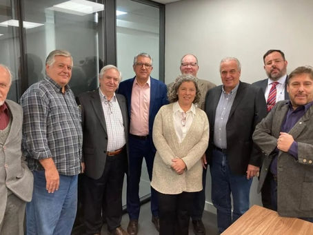 Padilha recebe comissão para debater Engenharia Nacional e papel do sistema Confea/Crea