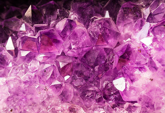 améthyste, liyhothérapie, bien être, bijoux, se faire du bien avec les pierres, cristaux, énergéticienne, quartz rose, labradorite