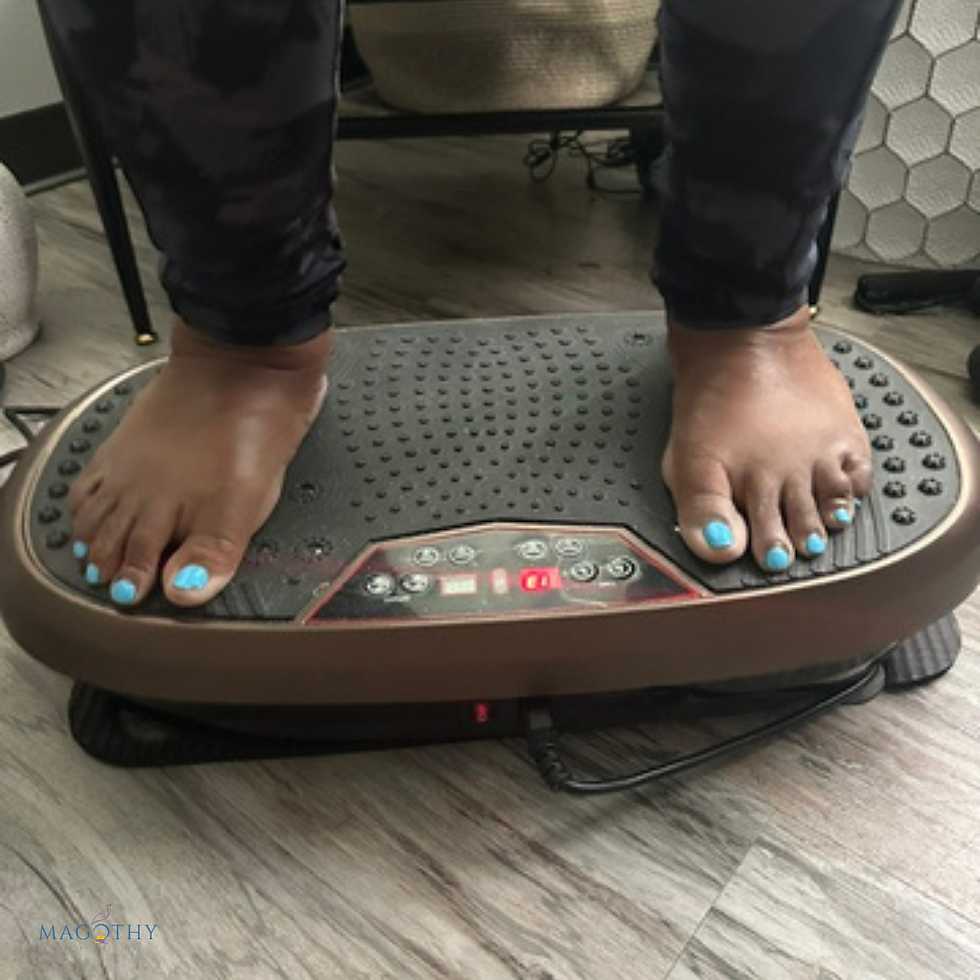 Vibration plates can be a fantastic addition to a lipedema movement routine, but more vibration isn’t necessarily better. If you’ve ever stepped onto a vibration plate and thought:
“Whoa…this is doing something!” You’re right. But if your next thought is: “Should I be shaking THIS much?” That’s where individualized guidance becomes important!
Vibration plates are not a one-size-fits-all tool. The type of vibration, frequency, amplitude, body position, foot placement, duration and intensity can all change how your body responds.