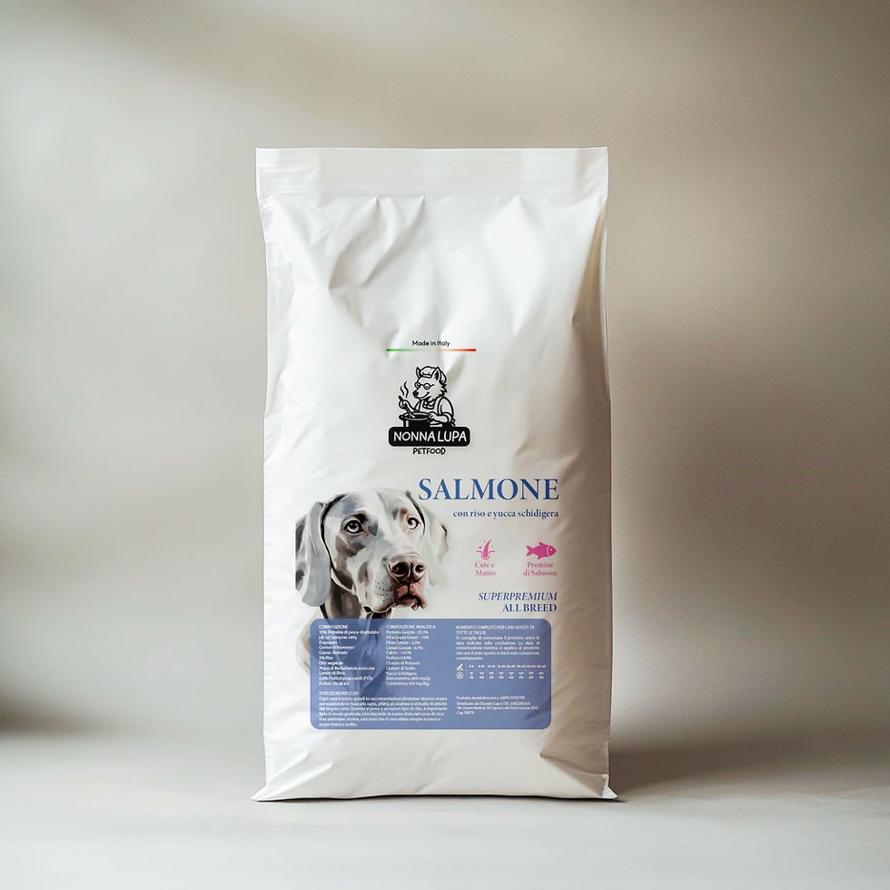 SALMONE con riso e olio di pesce