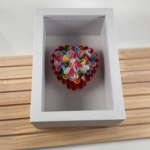 Tsumami Zaiku Heart Shape Frame and Decor