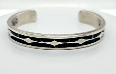 Silver cuff jewelry