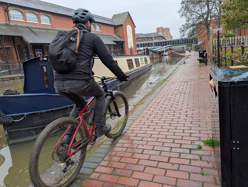 Walking to Banbury Station