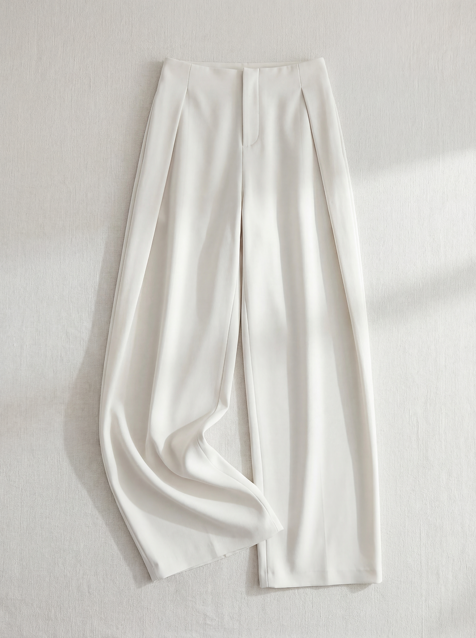 Women’s mulberry silk linen wide-leg trousers in White. Waist-free pleated summer pants with relaxed fit, breathable fabric.
