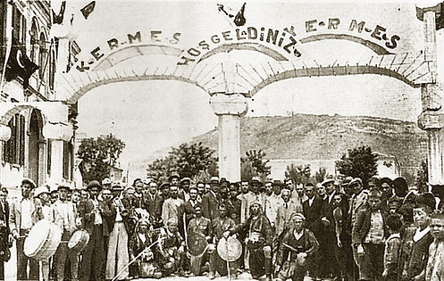 Bergama Kermesi'nin ilki 1937 yılının 22-28 Mayıs tarihleri arasında yapıldı.