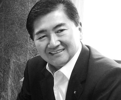 Roberto Suga_edited.jpg