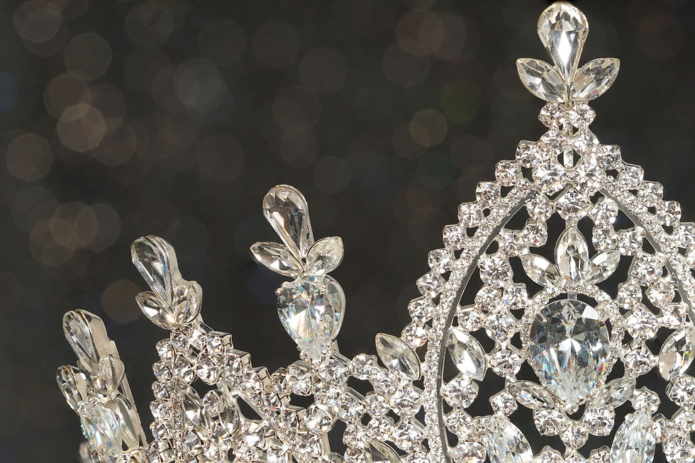 Maquillage des candidates aux Élections Miss Provence