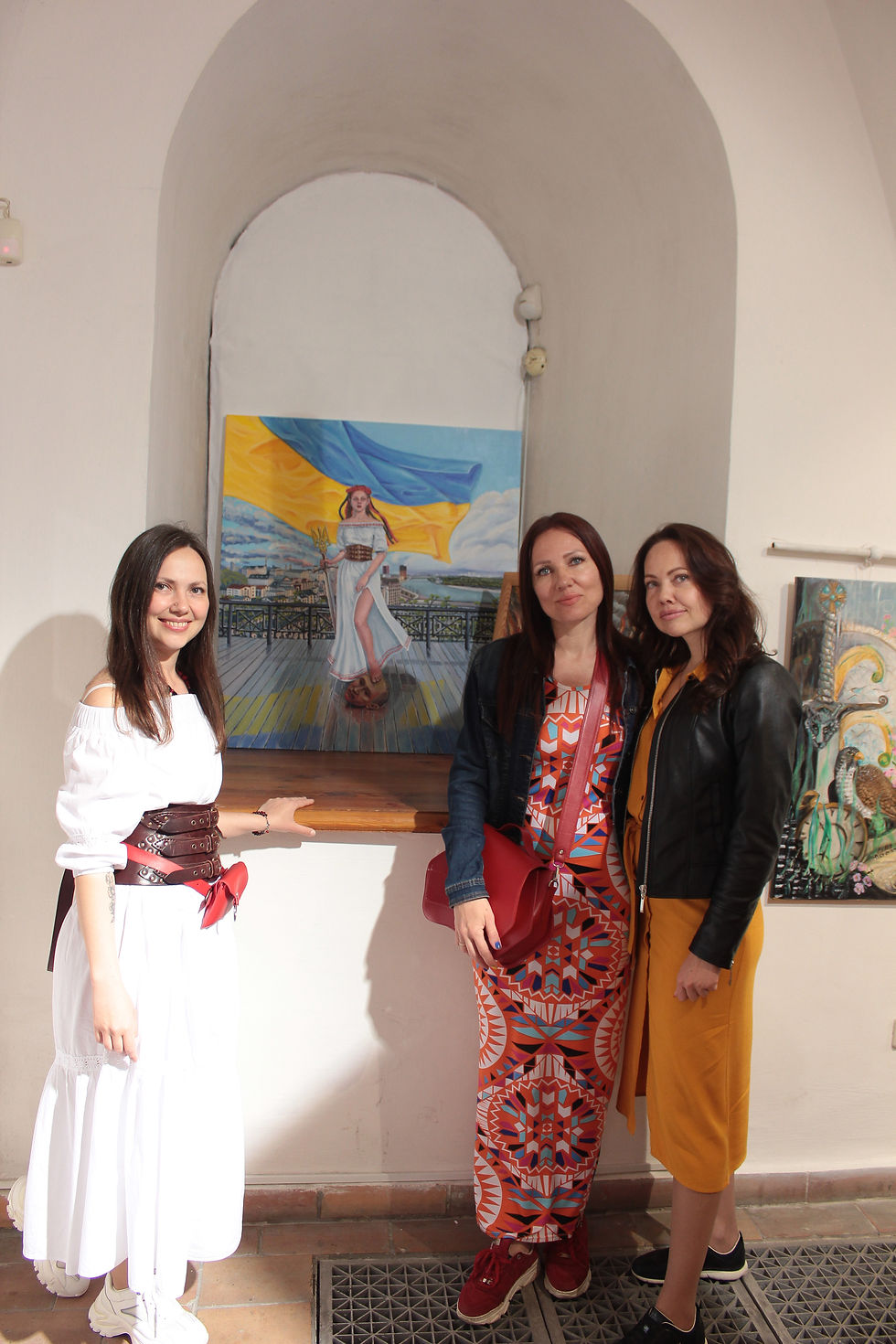 Collective Exhibition "COME BACK ALIVE"