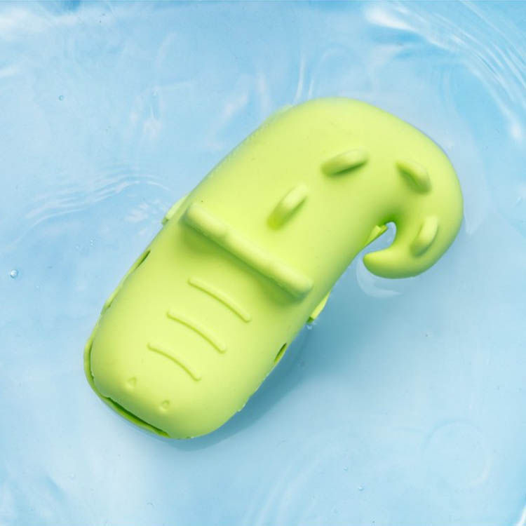 Thumbnail: Anatole Floating crocodile
