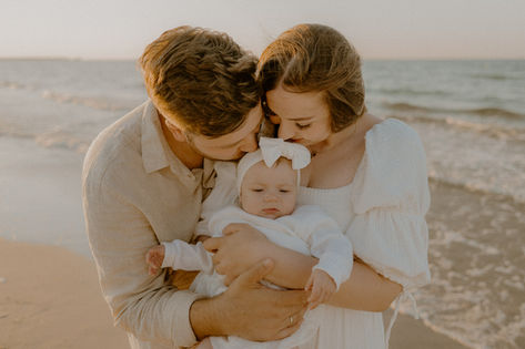 Kuscheliges Familienshooting im Sonnenuntergang in Zingst. Monique ist eure Familienfotografin in Zingst auf Fischland Darß.