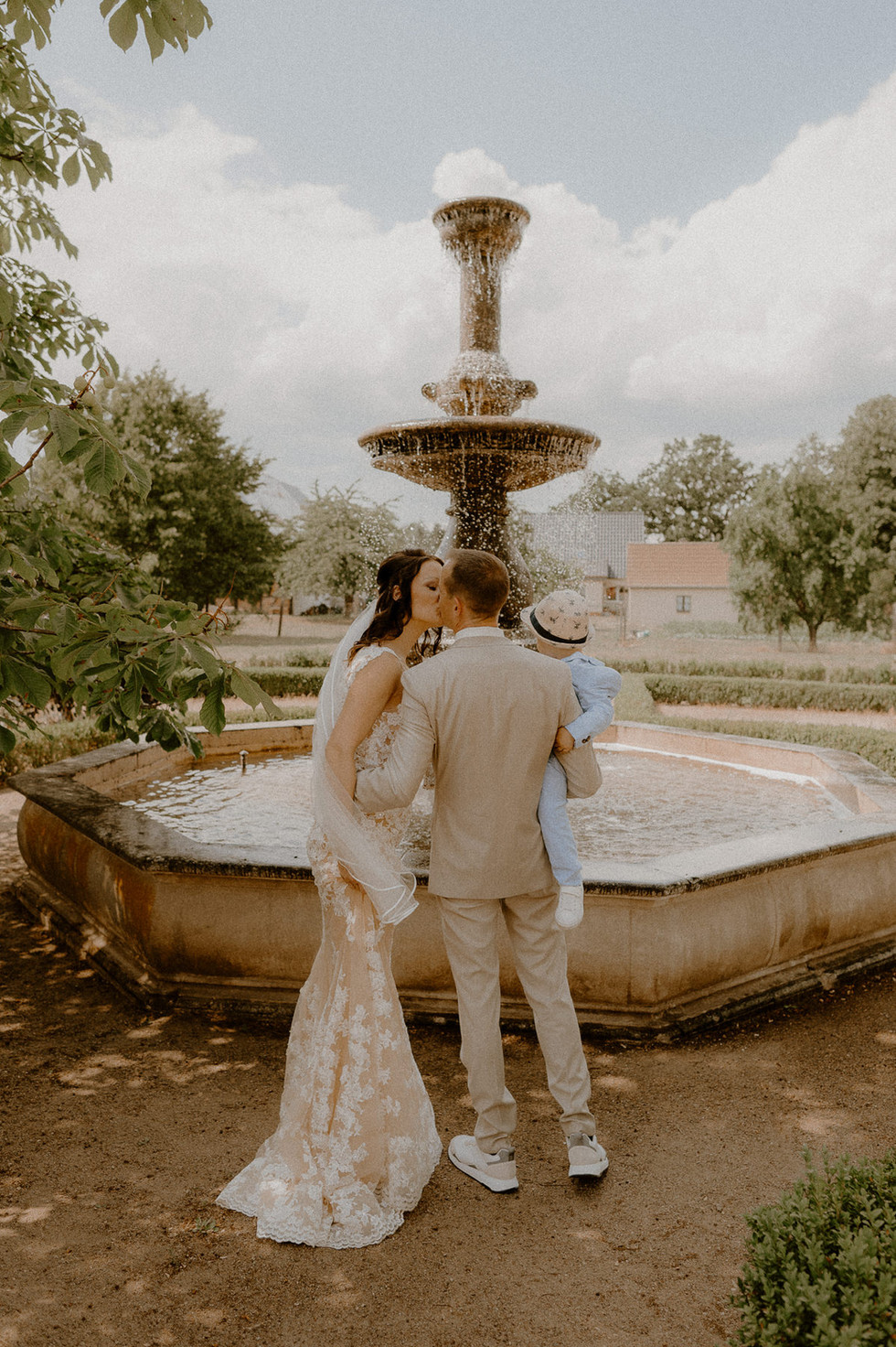 Hochzeitsfotograf Herrenhaus Vogelsang – Hochzeitsfotografie Schloss Hohendorf bei Stralsund – Hochzeitsbilder bei Penzlau – Bohohochzeit – Schloss Bothmer Rügen – Heiraten im Schloss Ralswiek – Hchzeitsfotograf Festsaal Wetzenow – Strasburg – Fotograf Trauung Rostock – standesamtliche Hochzeit Krugsdorf