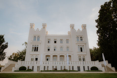 Schlosslocation zum heiraten in Schwerin. Hochzeitsfotograf in Schwerin und Umgebung. Ich begleitet eure Hochzeit einfühlsam und beratend.