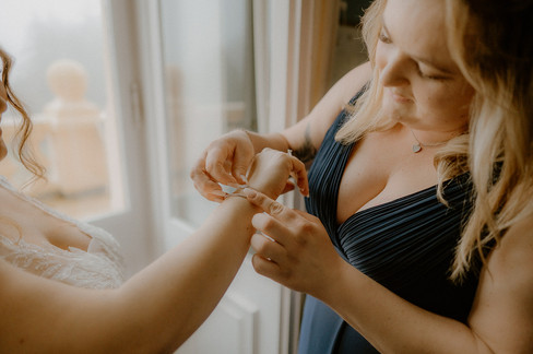 Hochzeitsfotograf Ralswiek – Heiraten auf Gut Lebbin – Hochzeitsfotografie Schloss Ranzow Lohme – Hochzeitsreportage Rügen – Hochzeitslocation – Ganztagesreportage – Fotograf Hochzeit Rügen – Hochzeitsfotos Ostsee – Schlosshochzeit Ralswiek – Landhochzeit Gut Lebbin – Fotograf für Hochzeit auf Insel Rügen