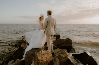 Hochzeitsfotograf Kühlungsborn – Hochzeitsfotografie Gut Groß Siemen – Landhochzeit Rostock – Heiraten im Schlosshotel Gamehl – freie Trauung im alten Pferdestall Fahren – Hochzeitsfotograf The Grand Heiligendamm – Heiraten im Standesamt Rostock – Hochzeitslocation Kühlungsborn und Umkreis – Fotograf Hochzeit Upstalsboom Kühlungsborn