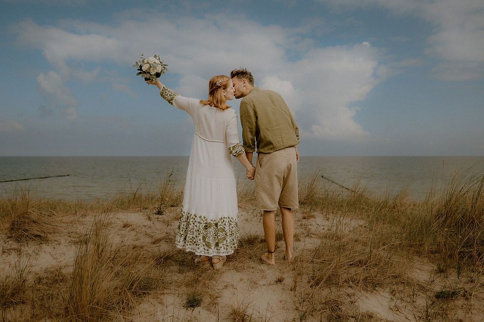 Hochzeitsfotograf in Zingst für unkonventionelle Hochzeiten – Hochzeitslocation zum Heiraten in Zingst – Hochzeit zu Zweit in Zingst – alleine heiraten auf dem Darß – Fotograf an der Ostsee in Zingst