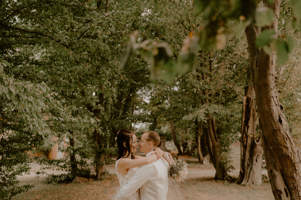 Hochzeitsfotograf Herrenhaus Vogelsang – Hochzeitsfotografie Schloss Hohendorf bei Stralsund – Hochzeitsbilder bei Penzlau – Bohohochzeit – Schloss Bothmer Rügen – Heiraten im Schloss Ralswiek – Hchzeitsfotograf Festsaal Wetzenow – Strasburg – Fotograf Trauung Rostock – standesamtliche Hochzeit Krugsdorf