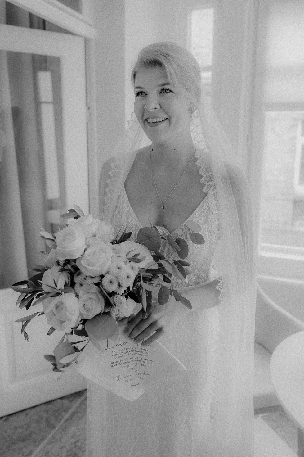 Getting Ready Hochzeit Waren Müritz: Hochzeitsfotograf dokumentiert die Vorbereitungen – natürliche Hochzeitsfotos voller Licht, Emotion und Details.