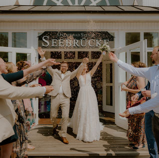 Hochzeitslocation auf Rügen : Brauttpaar lässt sich auf Seebrücke Sellin feiern!