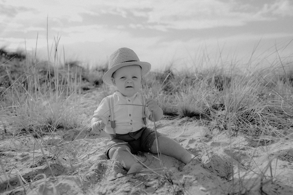 Familienfotograf Ostsee – Familienbilder Fischland Darss – Fotoshooting Prerow – Strandshooting Zingst - Babyfotograf Graal Müritz – Familienfotos Rövershagen – Fotograf Neugeborene Barth – Familienfotografie Ribnitz-Damgarten