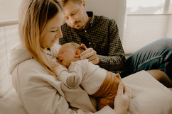 Babyfotograf Greifswald – Baby Homesshooting Lubmin – Fotograf Neugeborene Anklam – Neugeborenenshooting Wolgast – Fotostudio Greifswald – Babyshooting Grimmen – Familienfotos Lubmin – Baby Fotoshooting Tribsees - Richtenberg