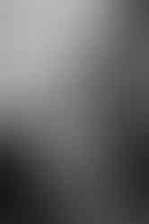 Braut kurz vor der freien Trauung im Schloss Fleesensee. Getting Ready Moment am Hochzeitstag in MV. Hochzeitsfotograf begleitet Paar ganztags im Schloss Fleesensee. 