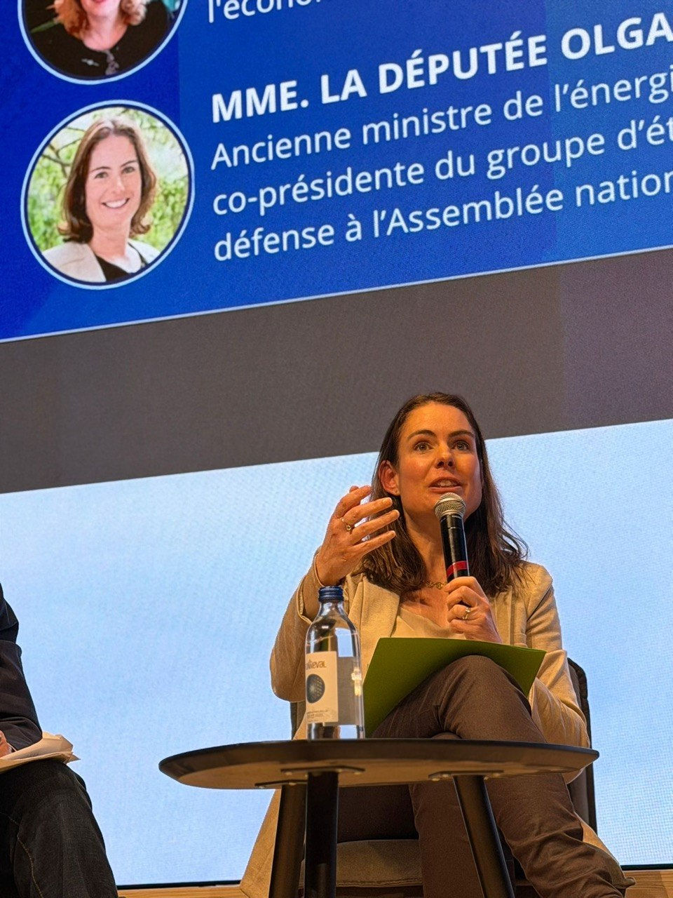 À l’IAE d’Annecy pour débattre de l’Europe de la Défense avec militaires, industriels, élus et étudiants.