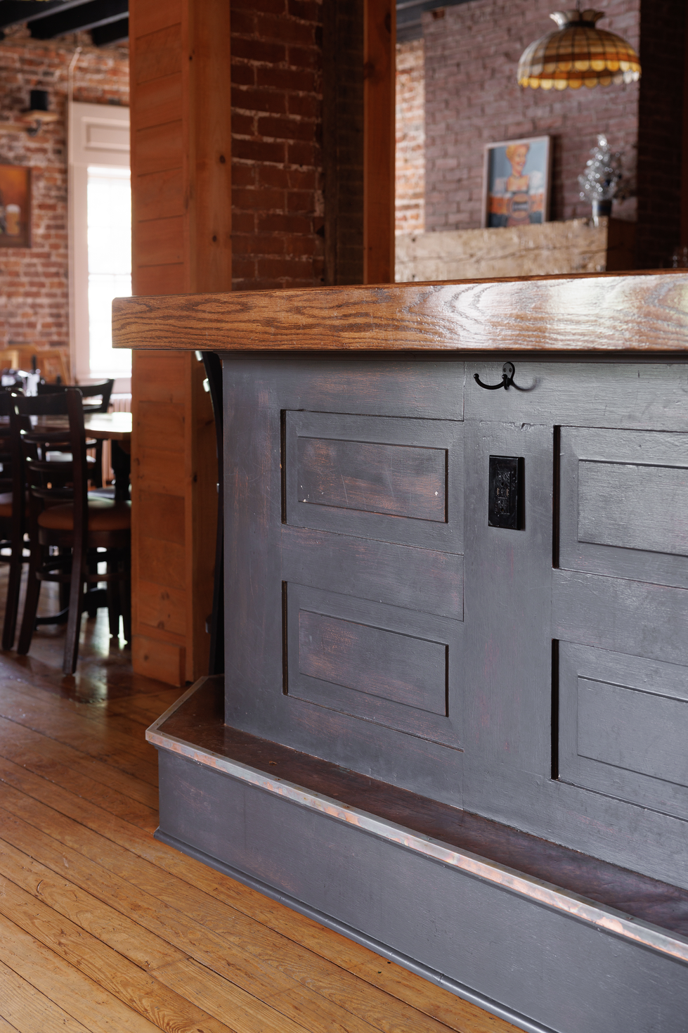 Axemann Tavern Custom Bar by Studio Wood Duck