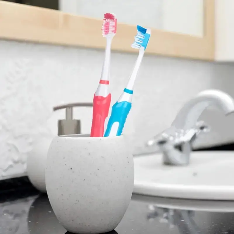 Thumbnail: Electric Toothbrush C6 with 2 Soft Brush Heads