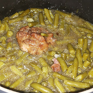 Green Beans n/Smoked Turkey