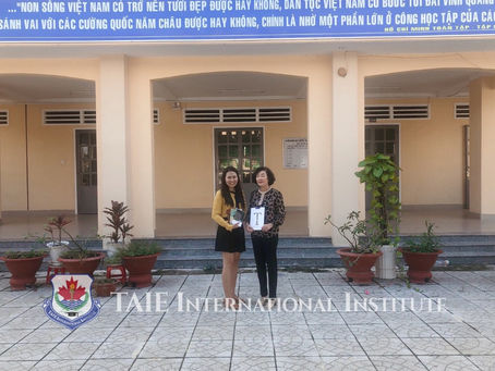 English Books as Christmas Gifts for a Vietnamese School
