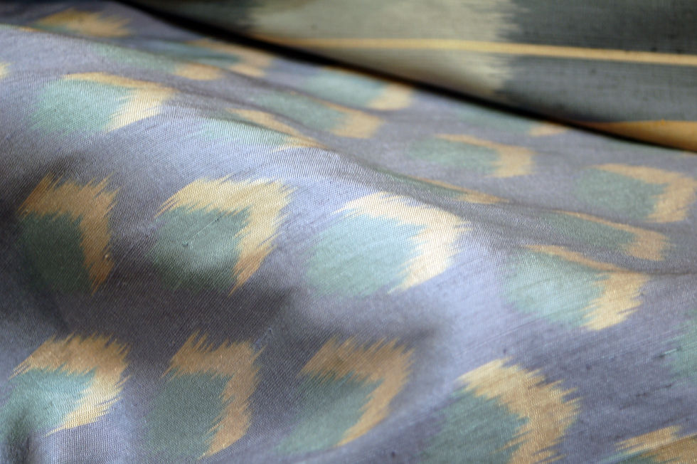 Morada azul y beige