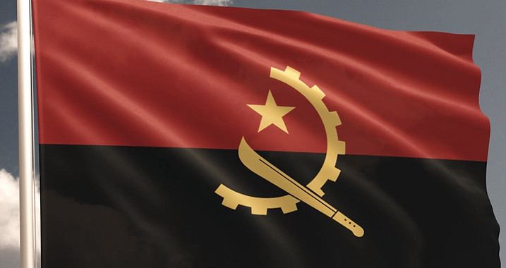 Angola-vlag_edited.jpg