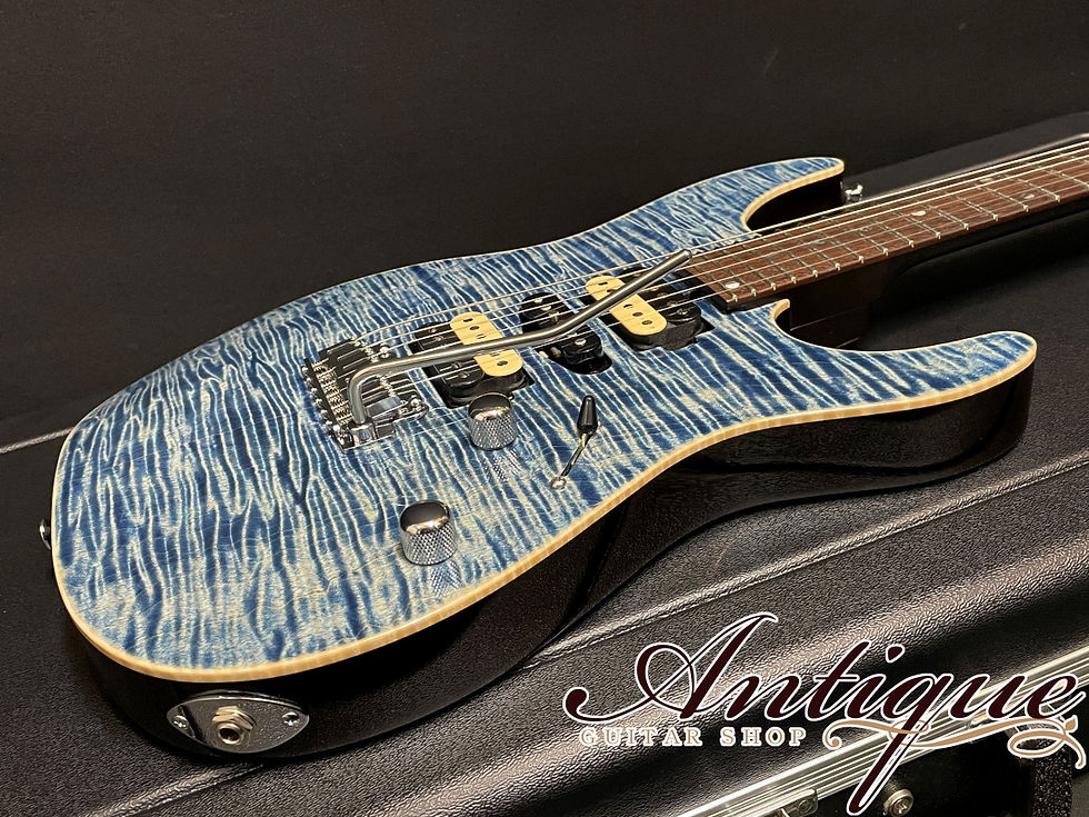 サムネイル： T's Guitars DST-Pro 24 Mahogany Limited 2019 Trans Blue Denim 3.37kg “Near-Mint”