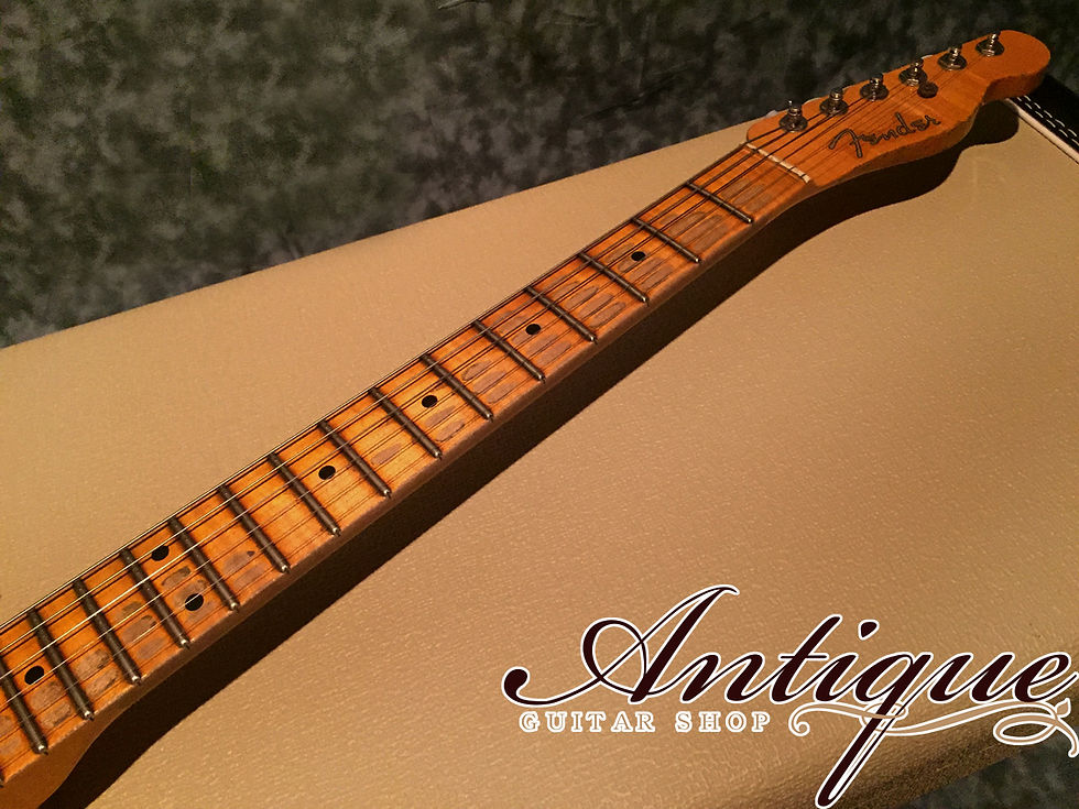 サムネイル： Fender Custom Shop TBC Ltd Heavy Relic Tele Caballo Tono Ligero Champagne Sparkl