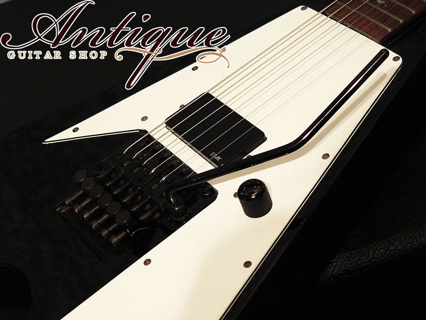 サムネイル： ESP Custom Shop MV-290 Kirk Hammett Signature Flying V Ebony Black 93年製