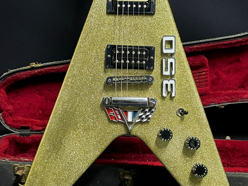 Gibson Flying V 1984年製 Gold Sparkle Refin. w/ Corvette Mod. 3.52 Gibson Flying V 1984年製 Gold Sparkle Refin. w/ Corvette Mod. 3.52