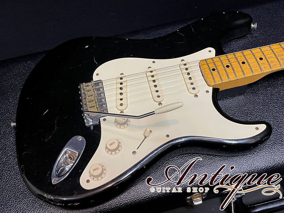 サムネイル： Fender C/SMBS 1956 Stratocaster 2013 Black Hard Relic  3.34kg by Todd Krause