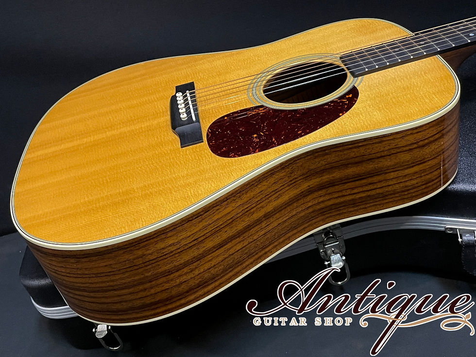 サムネイル： Martin D-28 Standard 2019年製 Natural / Aging Toner Top w/ Forward Shifted Bracing