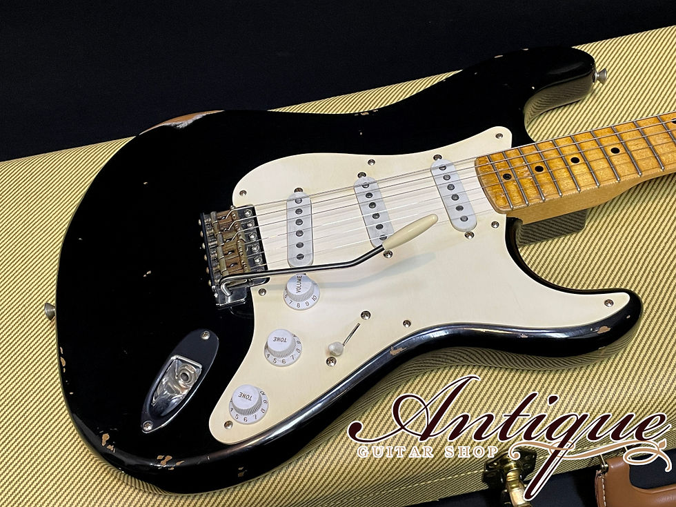 サムネイル： Fender Custom Shop 1956 Stratocaster 2001 Soft V Relic & 2011 Aged Black Relic