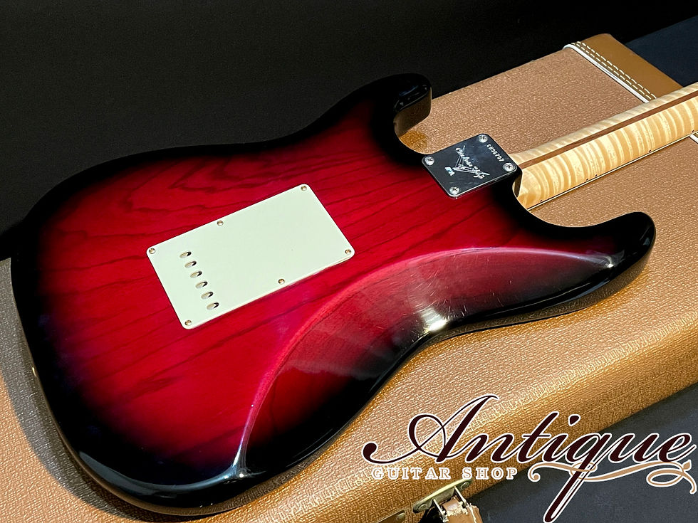 サムネイル： Fender Custom Shop MBS Custom Stratocaster 2007 NAMM Model Crimson Red