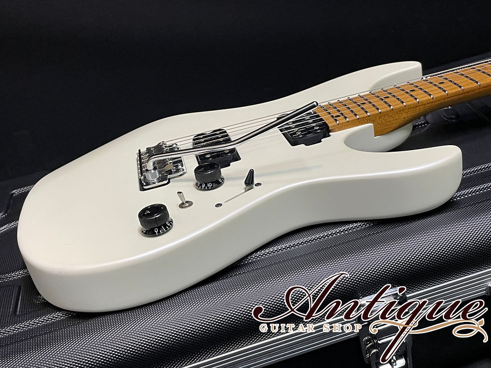 サムネイル： Ibanez Prestige AZ2402 2019 Pearl White Flat w/Roasted Maple “Near-Mint”