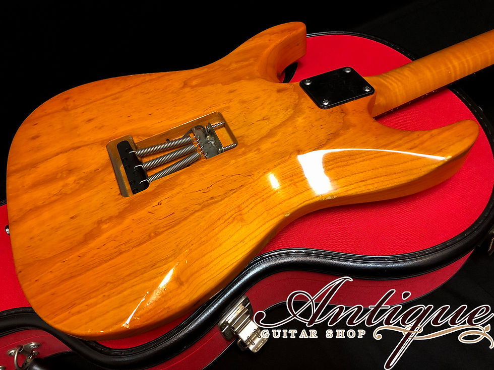 サムネイル： Marchione Vintage Tremolo ‘14年製 Amber Matching Finish w/ Swamp Ash 3.1kg