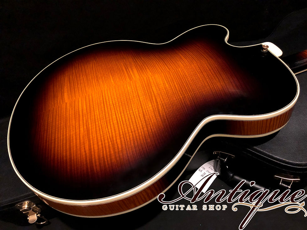 サムネイル： Gibson Custom Shop 2014 Custom Crimson Byrdland VC Vintage Sunburst VOS