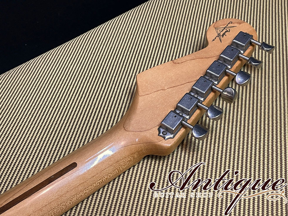 サムネイル： Fender Custom Shop TBC 1956 Stratocaster 2008年製 Black Closet Classic 3.28kg