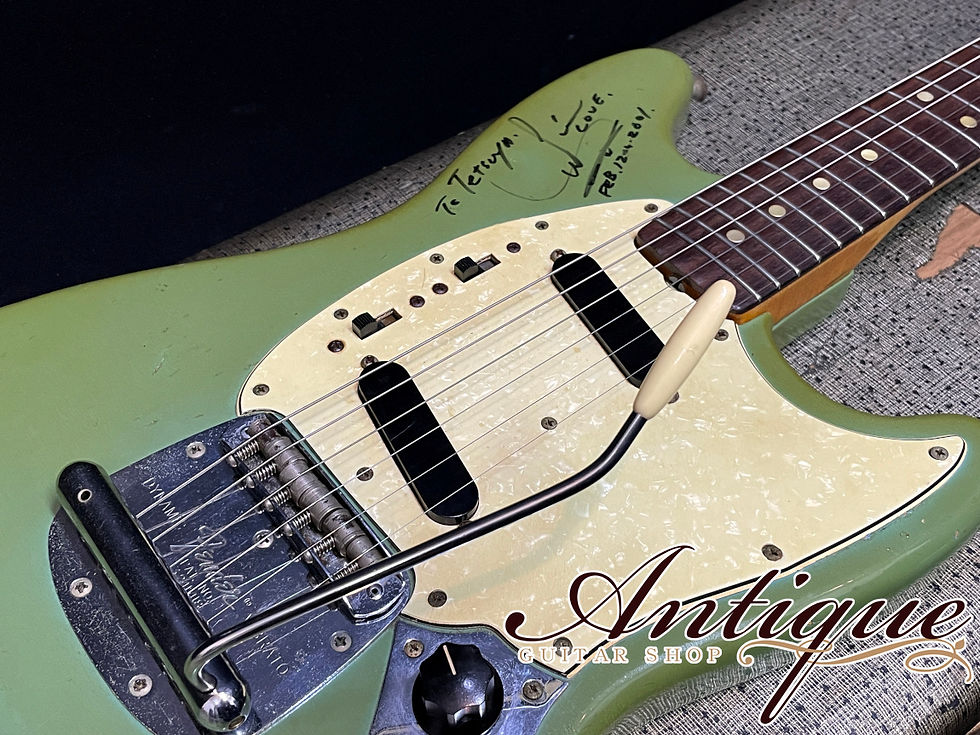 サムネイル： Fender Mustang 1965Neck&1968Body /Slab-BZF /Blue w/Signed "Owned&Played by Char"