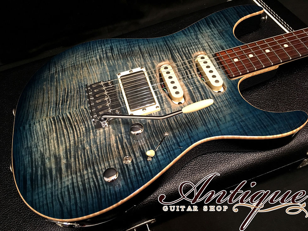 サムネイル： Tom Anderson Drop Top Natural Arctic Blue Burst w/ Flame Maple Top & Binding