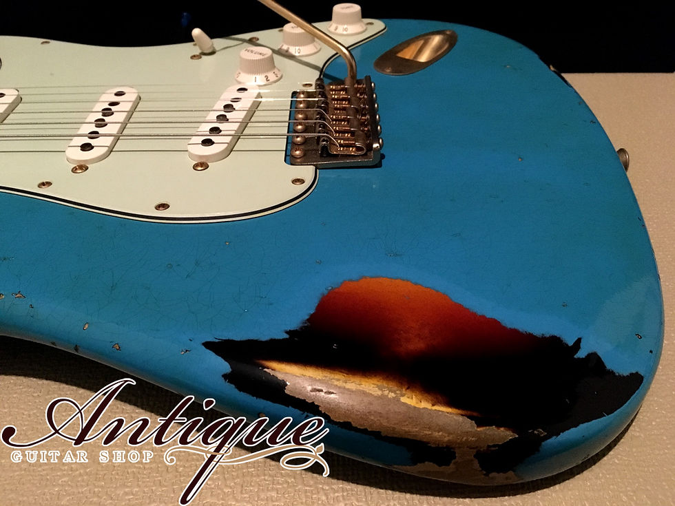 サムネイル： Fender Custom Shop TBC 1963 Stratocaster ‘15年製 Heavy Relic Taos Turquoise